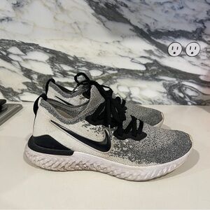 Nike Epic React Size 7 Women’s Black / White Flyknit sneaker